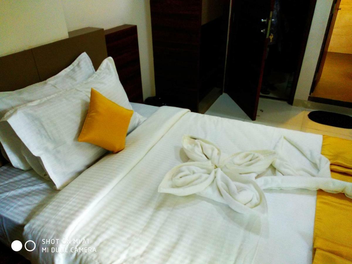 Hotel Nirvana Алібаґ Екстер'єр фото